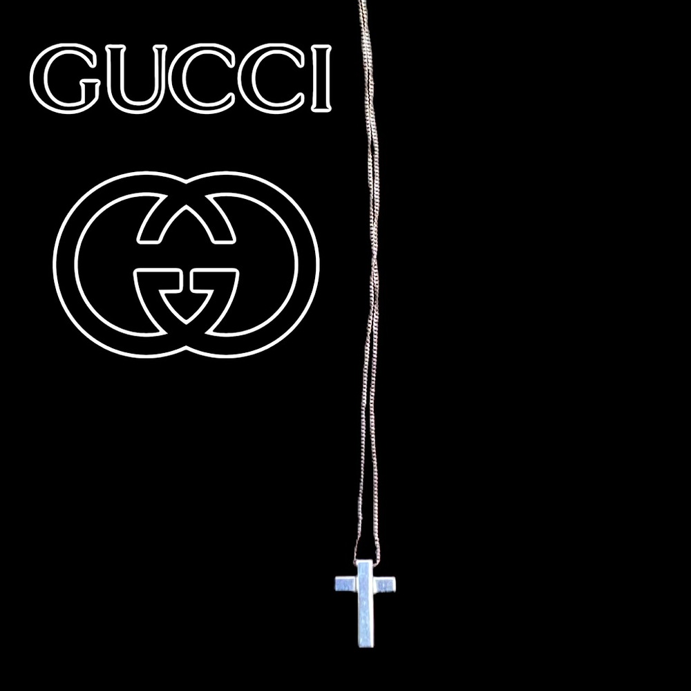 GUARANTEED AUTHENTIC VINTAGE GUICCI CROSS NECKLACE